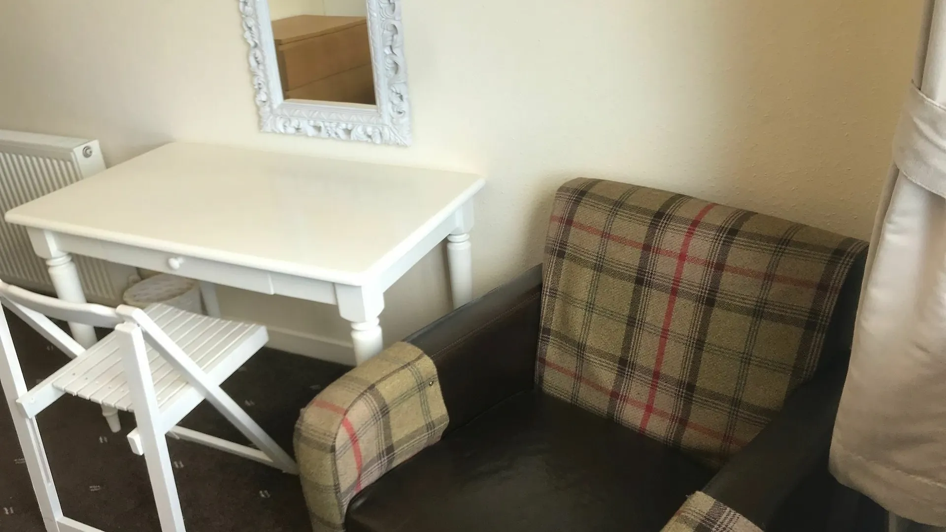 Crags View Apartment Edimburgo